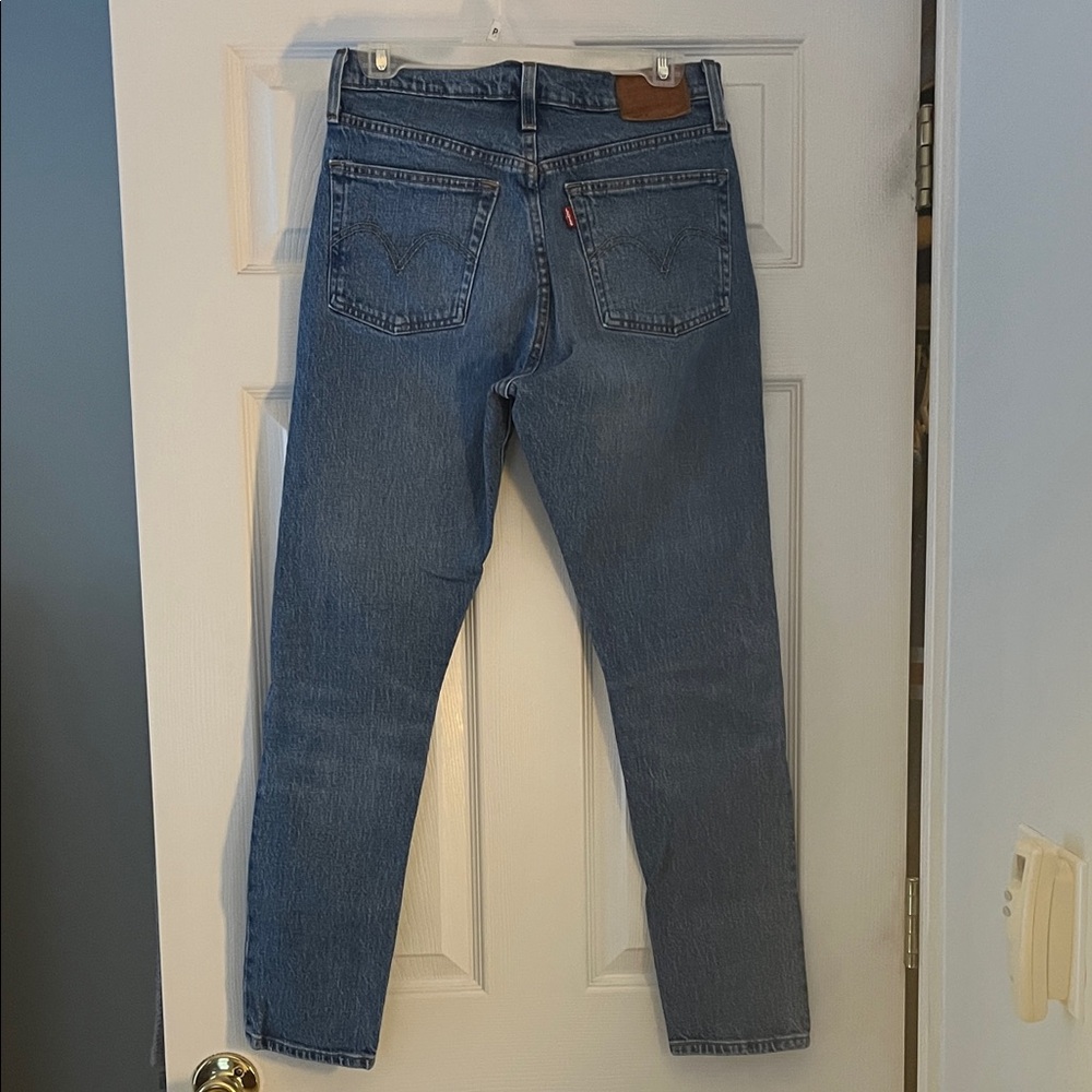 Levi's Women's Skinny Jeans in Classic Blue